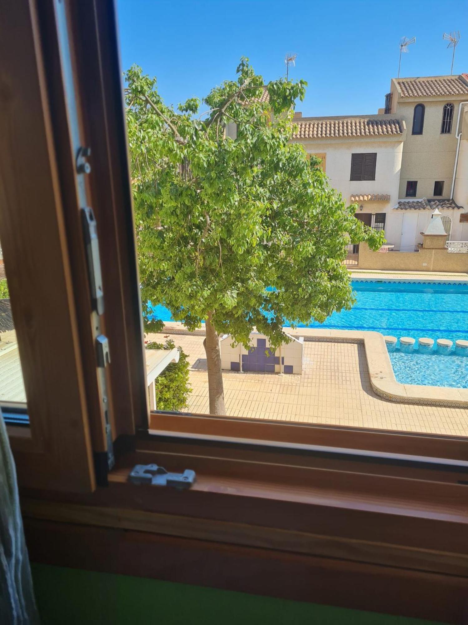 Chalet Adosado Unifamiiar Rocasol Beach Torrevieja Exterior foto